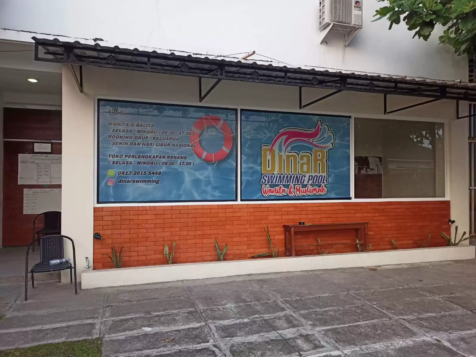 Dinar Swimming Pool - Kolam Renang Wanita, Muslimah dan Keluarga Solo